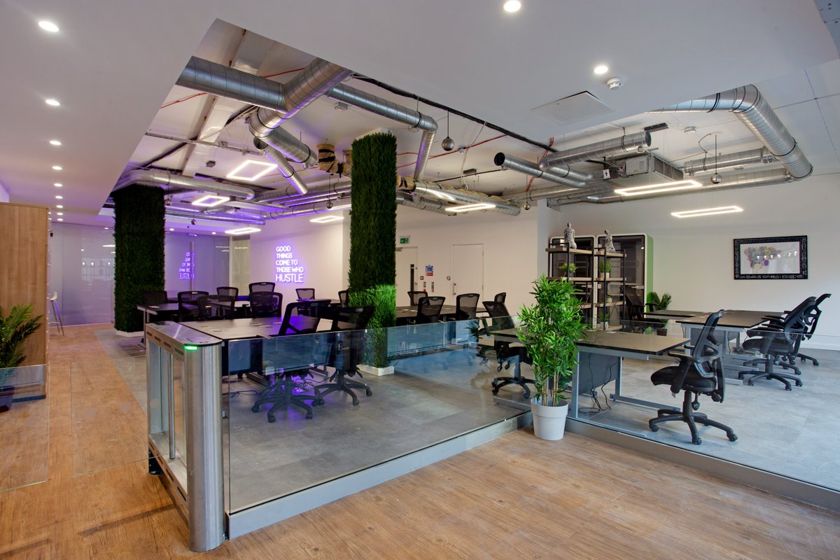 Want to make this gorgeous workspace your new home from home?

Drop in for a tour and have a chat and a coffee with us and discover all we have to offer or if you want to try us out, book a FREE day via our website theofficeatsw15.com

#coworkinglondon #hotdesk #putneylife