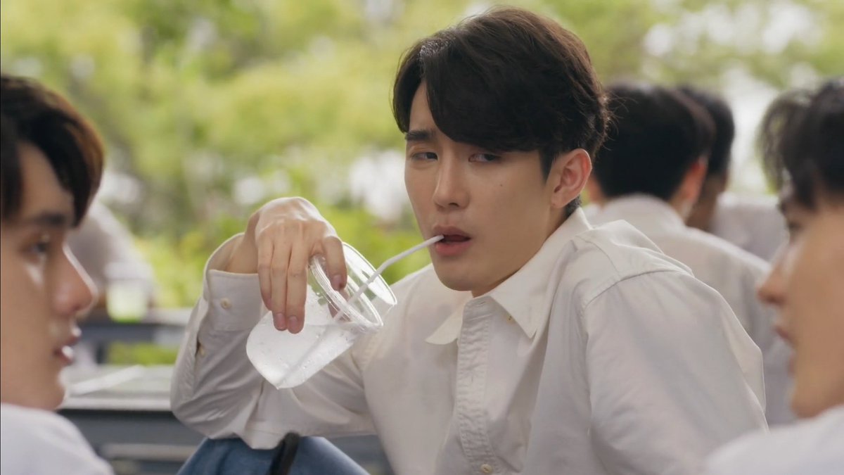themforceseable's tweet photo. HE'S SO ANNOYING! HE'S SO EXTRA! BUT I LOVE HIM! 😂😂😂

#EnchanteSeriesEP3 https://t.co/xOS5UdFtKQ