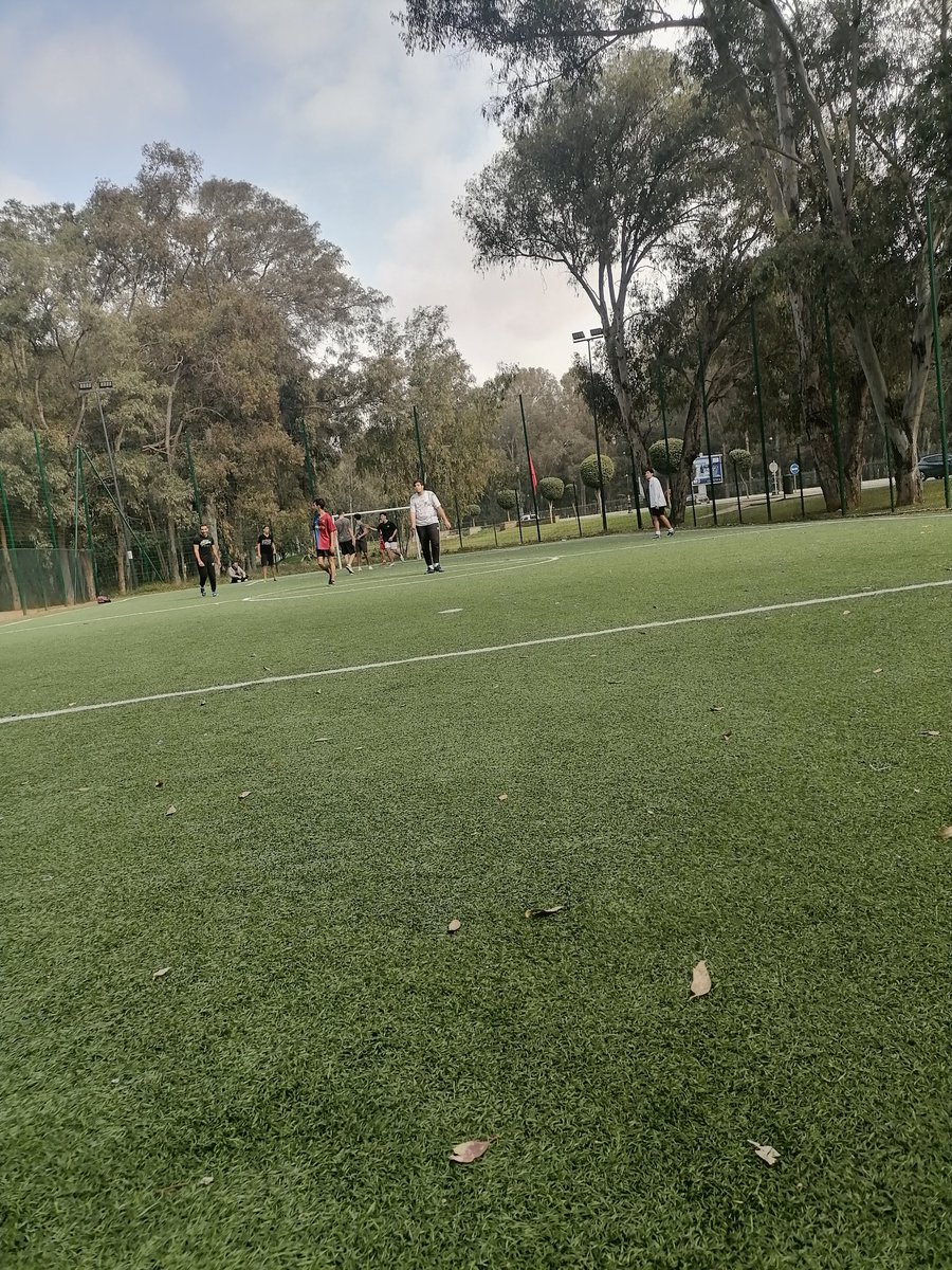 gocragar5's tweet image. Big football with fortnite players ( didnt play 3 years but still goated :D)