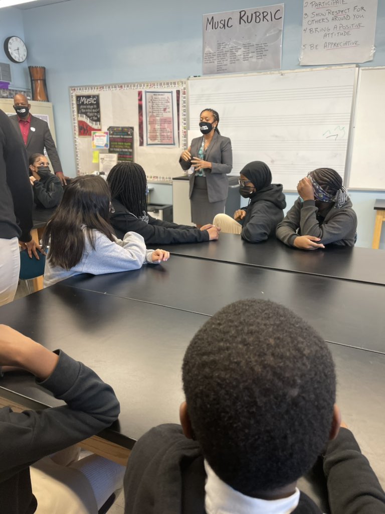 Bronx Latin School tweet media
