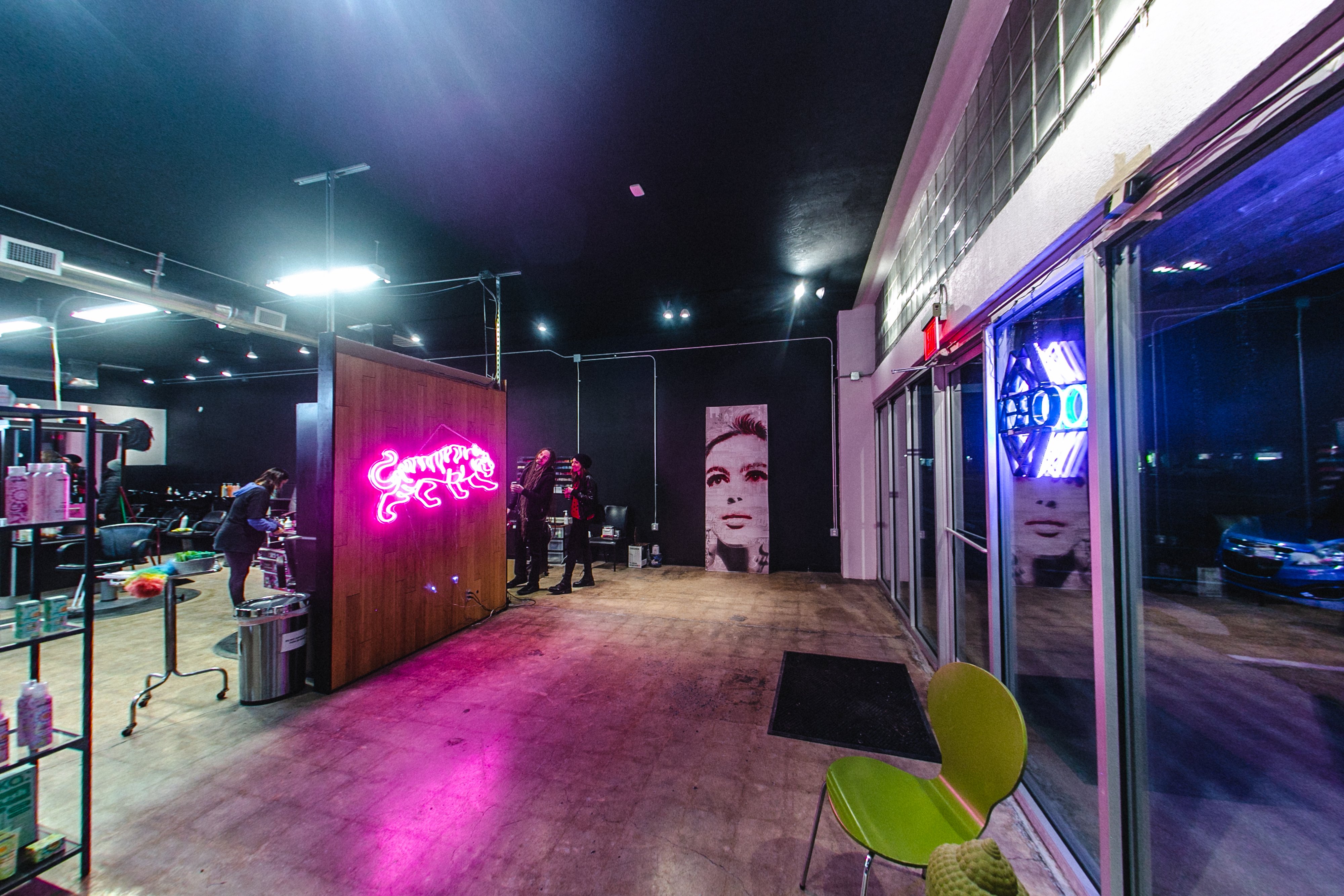 Neon Tiger Salon (NeonTigerSalon) / Twitter