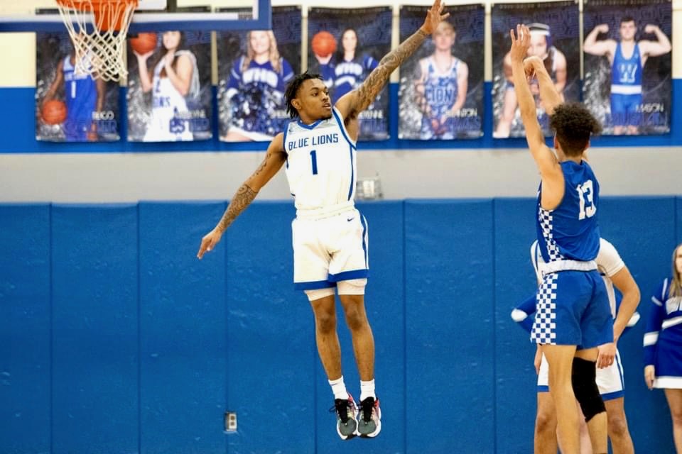 WHS_BLB's tweet photo. BLB takes on our county rival tonight- It's Senior Night- come support the team and our Sr. @rufusbuck55 Freshmen tip @ 445p. https://t.co/BaWMitUiNd