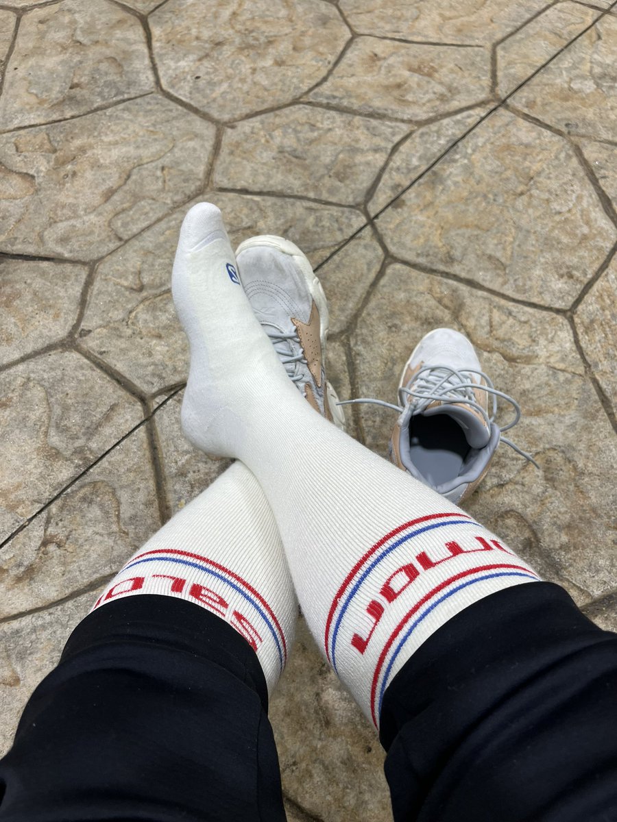 Salomonのスキーソックス
現行品としては非常に珍しくホワイト&amp;総パイル！