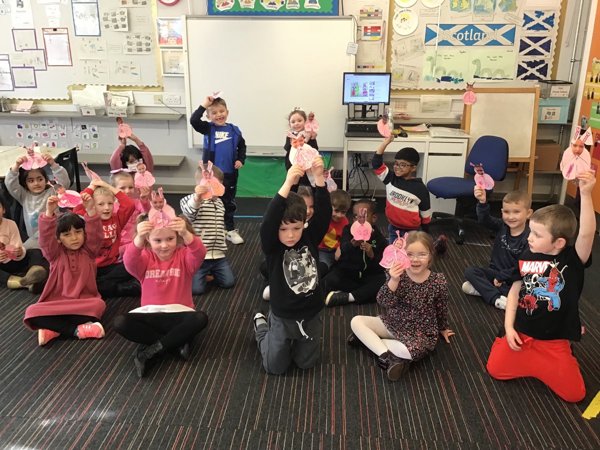 Happy valentines from P1 and our love bugs! 😍💕 <a href="/EastbankPri/">Eastbank Primary</a>