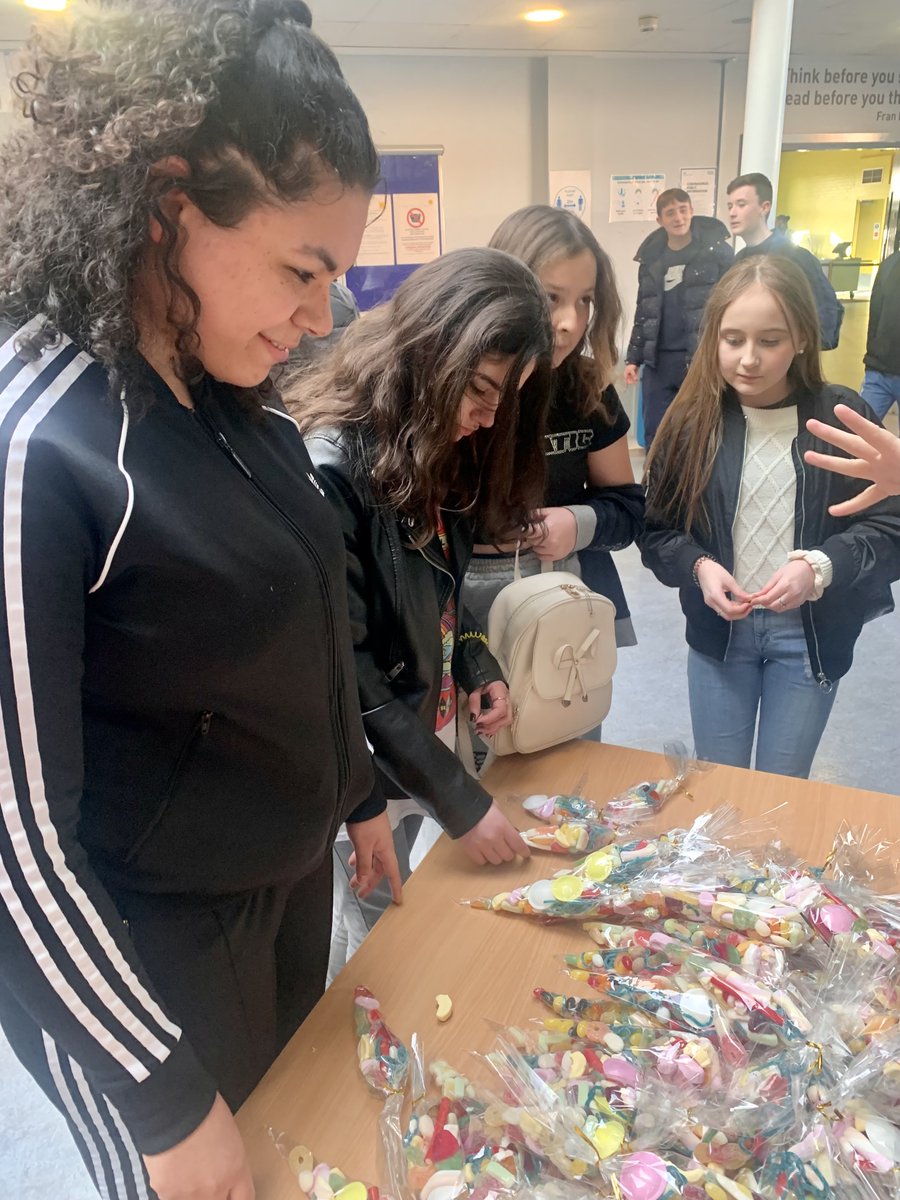 Welling School tweet media