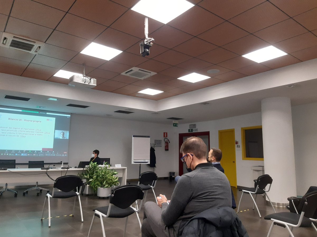 LucaCapra69's tweet photo. seminario #fondi diretti #Europa #NextGen bilancio #Europa #fondi coesione @EEN_EU @ProvinciaTrento @OpenCoesione @HorizonEU @TnSviluppo https://t.co/eTxLoWMq3z