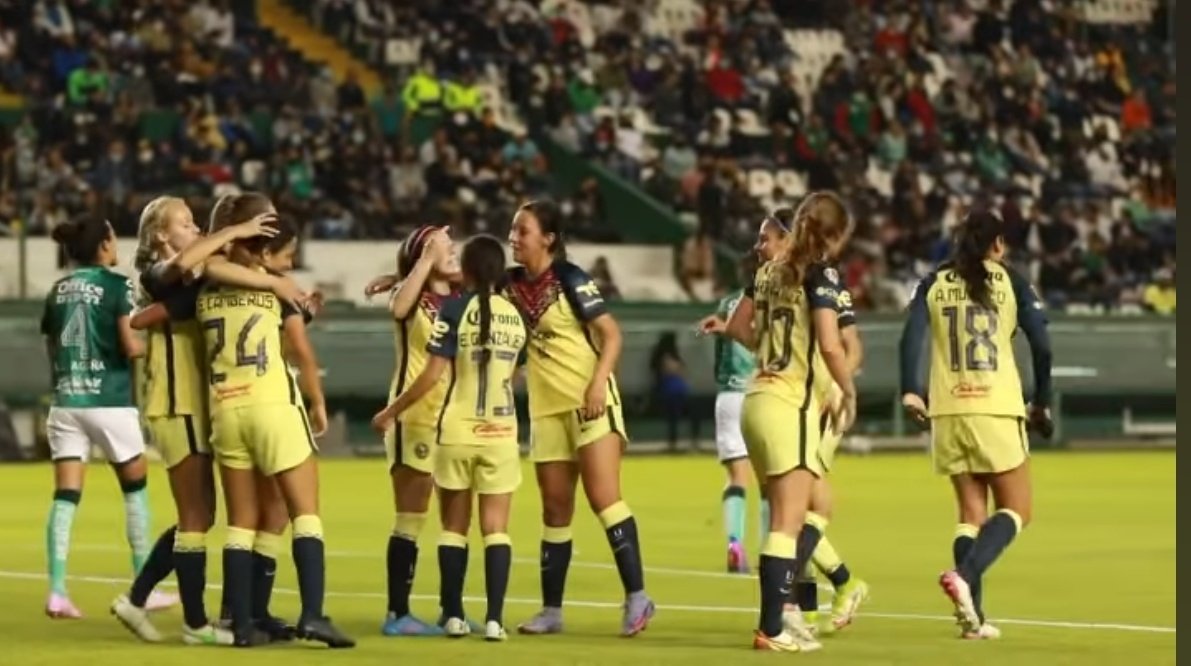 AMERlCANISMO's tweet photo. Repartición de los goles hasta el momento en los 7 partidos que ha jugado Club América Femenil🦅💛.

N. Mauleon⚽️
K. Martinez⚽️⚽️⚽️⚽️⚽️
D. Espinosa⚽️⚽️
J. Farias⚽️
S. Camberos⚽️⚽️⚽️⚽️
C. Cuevas⚽️
N. Hernandez⚽️ https://t.co/HIXTiq5xMq