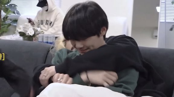 hyunsfox's tweet photo. 2019                                   2022 https://t.co/E47vUl7zzI