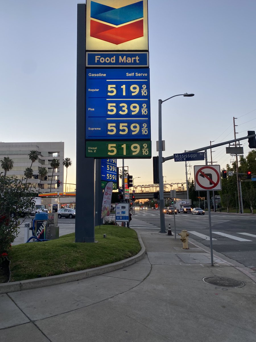 TheLeoTerrell's tweet photo. Never in my lifetime has gas been so high. Thank you Joe Biden https://t.co/MUgPrRYUt7
