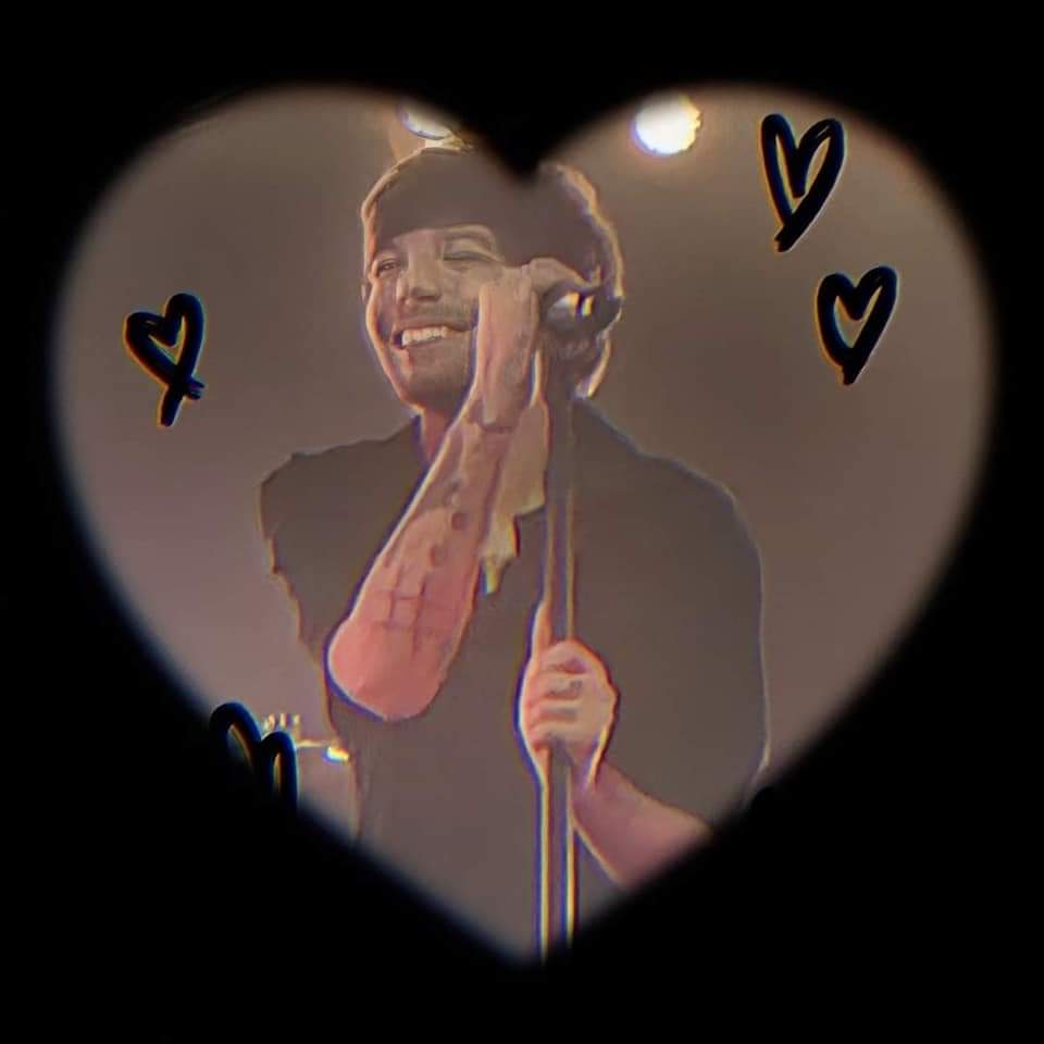 itsmeprisci's tweet photo. obviamente soy más feliz desde q el tour inició

I vote #Louies for #BestFanArmy at the #iHeartAwards https://t.co/1PmvHP0onI