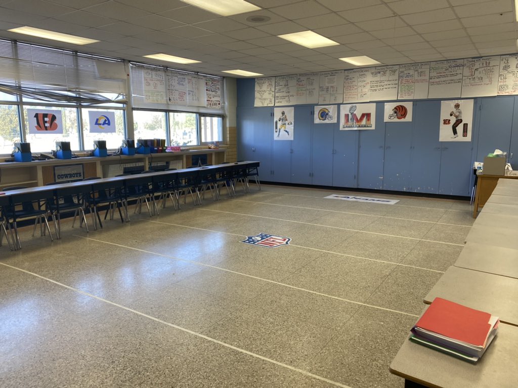 SalgadoE09's tweet photo. @gmfb @nflnetwork @Bengals @RamsNFL The field is set for the 5th Grade Math Super Bowl! #BlackshearElementary, #OdessaTx🏈 https://t.co/UzCuo7ZSbN