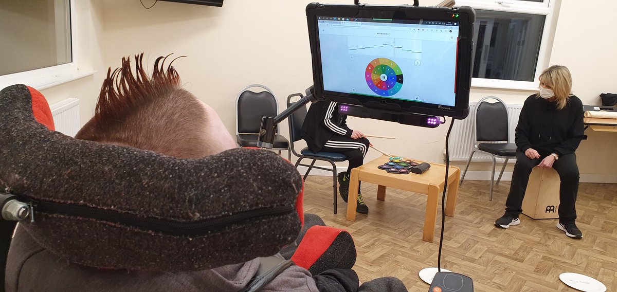 1_forget's tweet photo. #WinterOfWellness
Fab Performing Arts sessions taking place every Tuesday 5-6 @CamVillageTrust. Project is being delivered in partnership with @stormzcommunity & @RCTCBC. We have 7 available spaces for this group, message me to book on (for young people 14+).
#MUSICCAN #music https://t.co/FxTMjjifOz