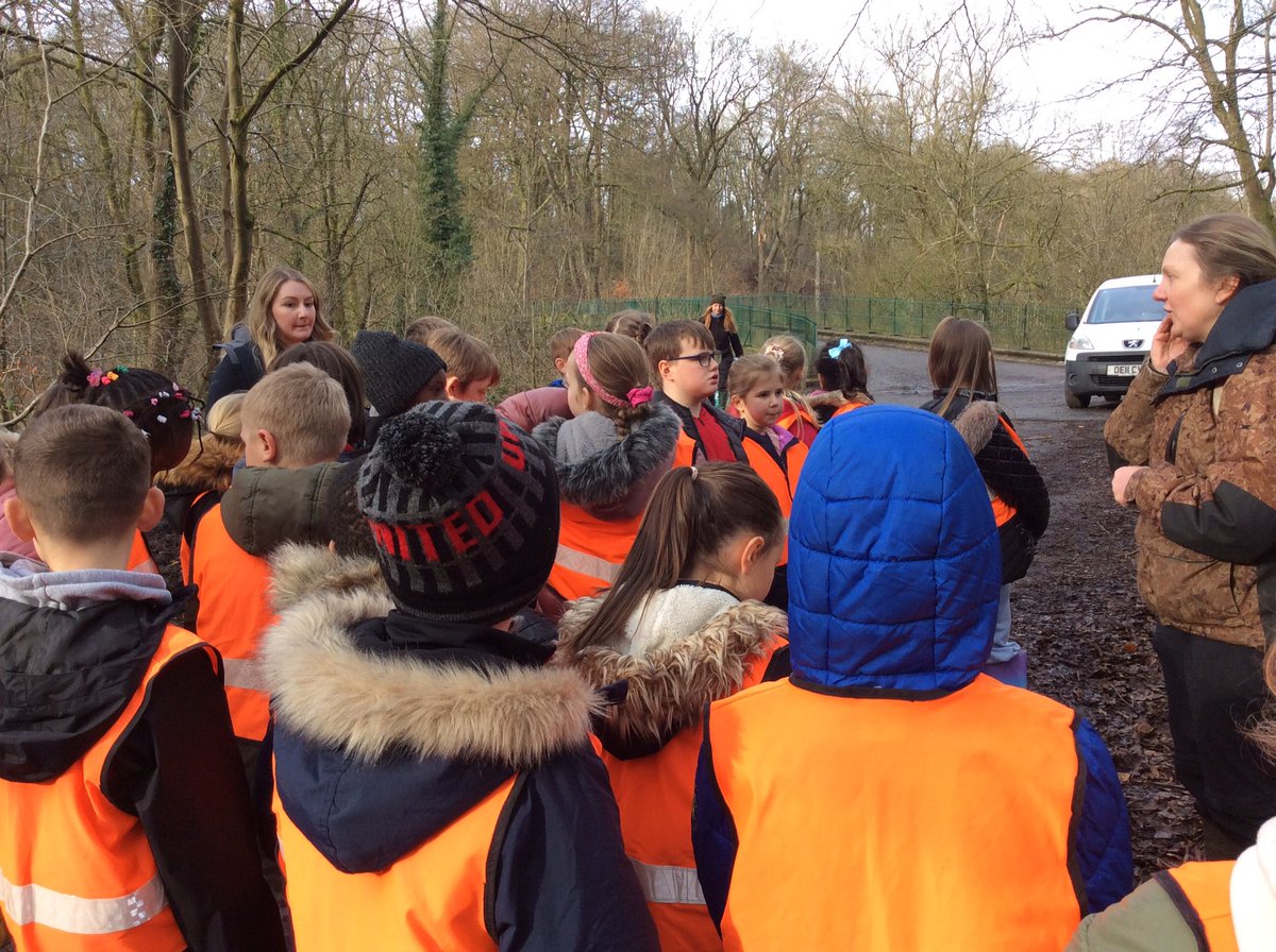 Y3Mabs's tweet photo. We learned a lot about the river Douglas today with the Nomad Rangers. https://t.co/2Xtju78QZi
