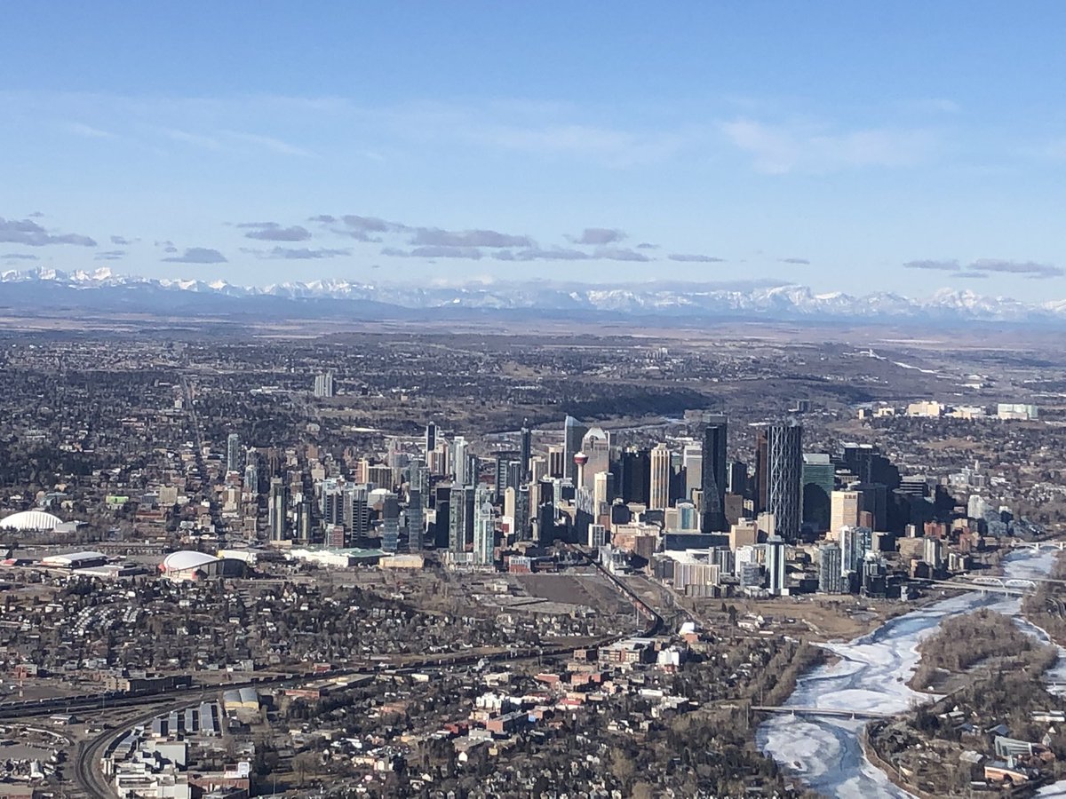 KennyDWallace's tweet photo. Calgary and the Front Ranges of the Rocky Mountains.
#yyc #calgary #alberta #canada #canadianrockies #rockymountains #frontranges #bowriver https://t.co/zzV6NQRsLZ
