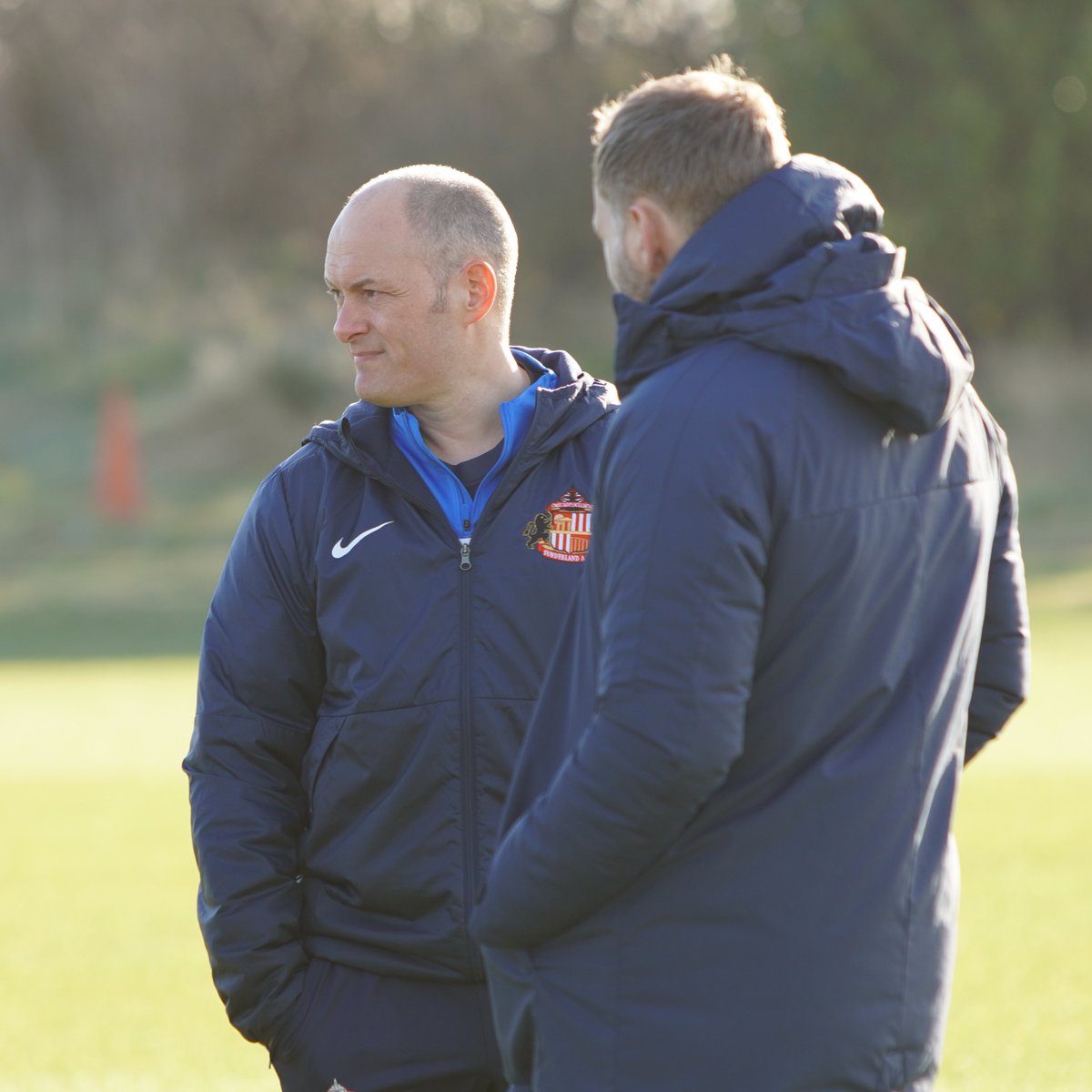 SunderlandAFC's tweet photo. Our new Head Coach has agreed a rolling 12-month contract and will be joined on Wearside by Assistant Head Coach Martin Canning. 🤝

#SAFC https://t.co/YD8s8kPIWO