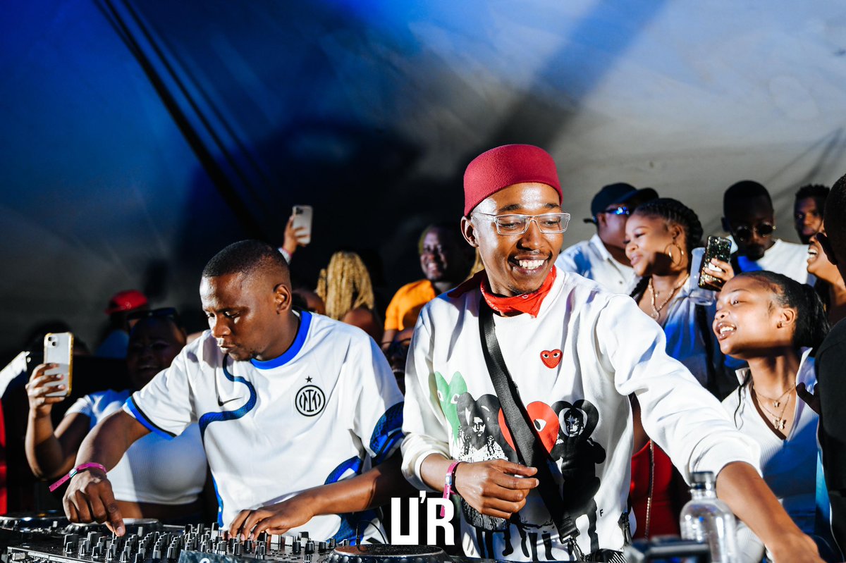 UR_home_'s tweet photo. People are burning 🥵🔥🔥 #URChannelO @016Banger you guys are doing the most 🔥 #UnlockYourSummer https://t.co/XcFDpKFizT