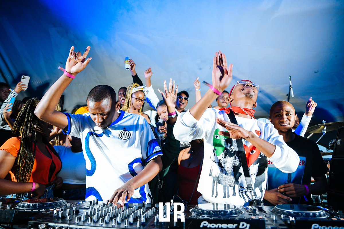 UR_home_'s tweet photo. People are burning 🥵🔥🔥 #URChannelO @016Banger you guys are doing the most 🔥 #UnlockYourSummer https://t.co/XcFDpKFizT
