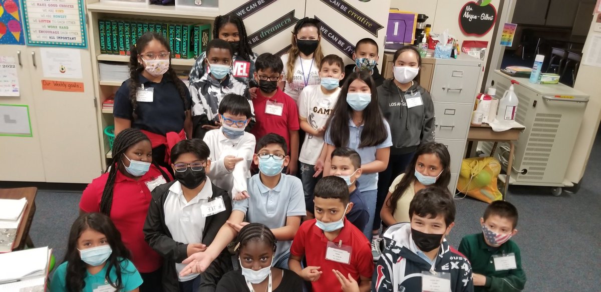 MsGilbert4th's tweet photo. We love our counselor @PetroskyCounLG Thanks for all you do to teach us how to build good relationships, character,  and aim for success. Happy counselor's week. We are blessed to have you on our campus!!!#educatingPirates #petroskypirates #aliefmission https://t.co/TtsXpEaVqG