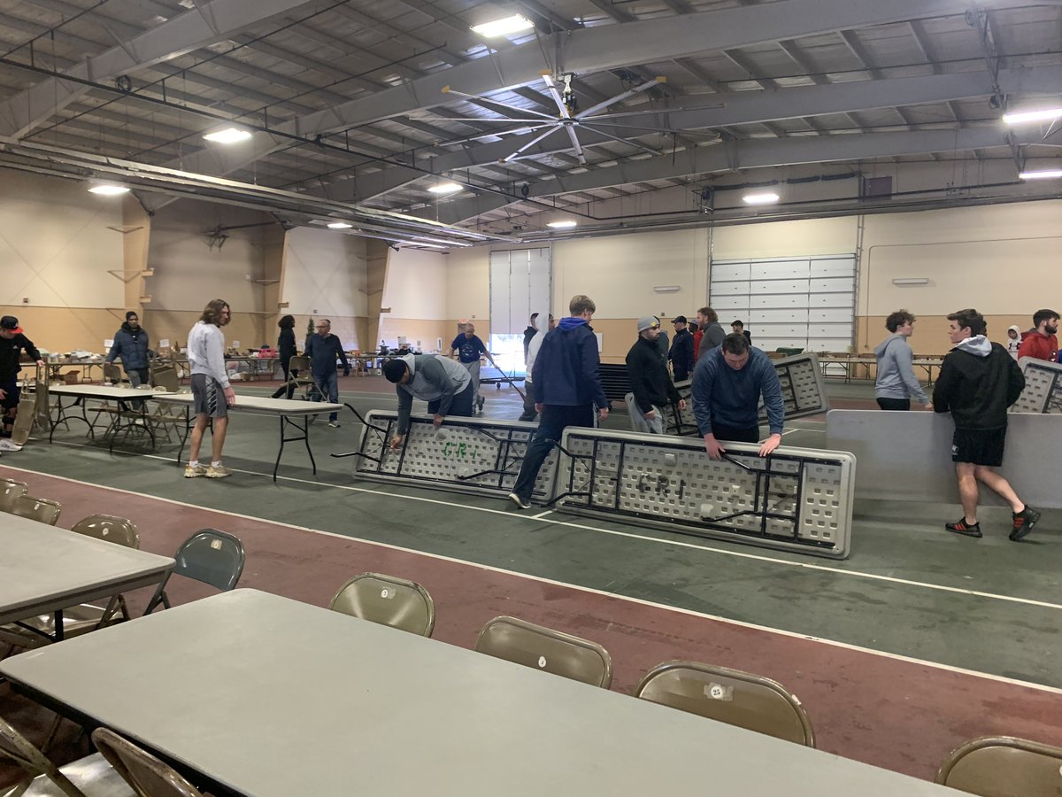 DobytownKiwanis's tweet photo. UNK Football lending a hand for Kearney Kiwanis pancake feed #unkfootball #jstritt @CoachJoshLynn https://t.co/rslUoML090