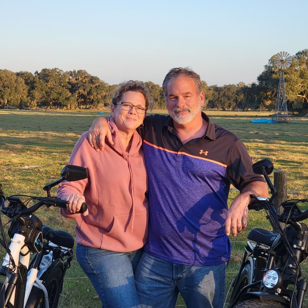 How good does Lisa look in her glasses?! <a href="/FindUsCamping/">FindUsCamping</a>  (Jimmy and Lisa) have taken us along on so many of their adventures and we’re enjoying every minute of the ride! They sure do look like they’re having fun!