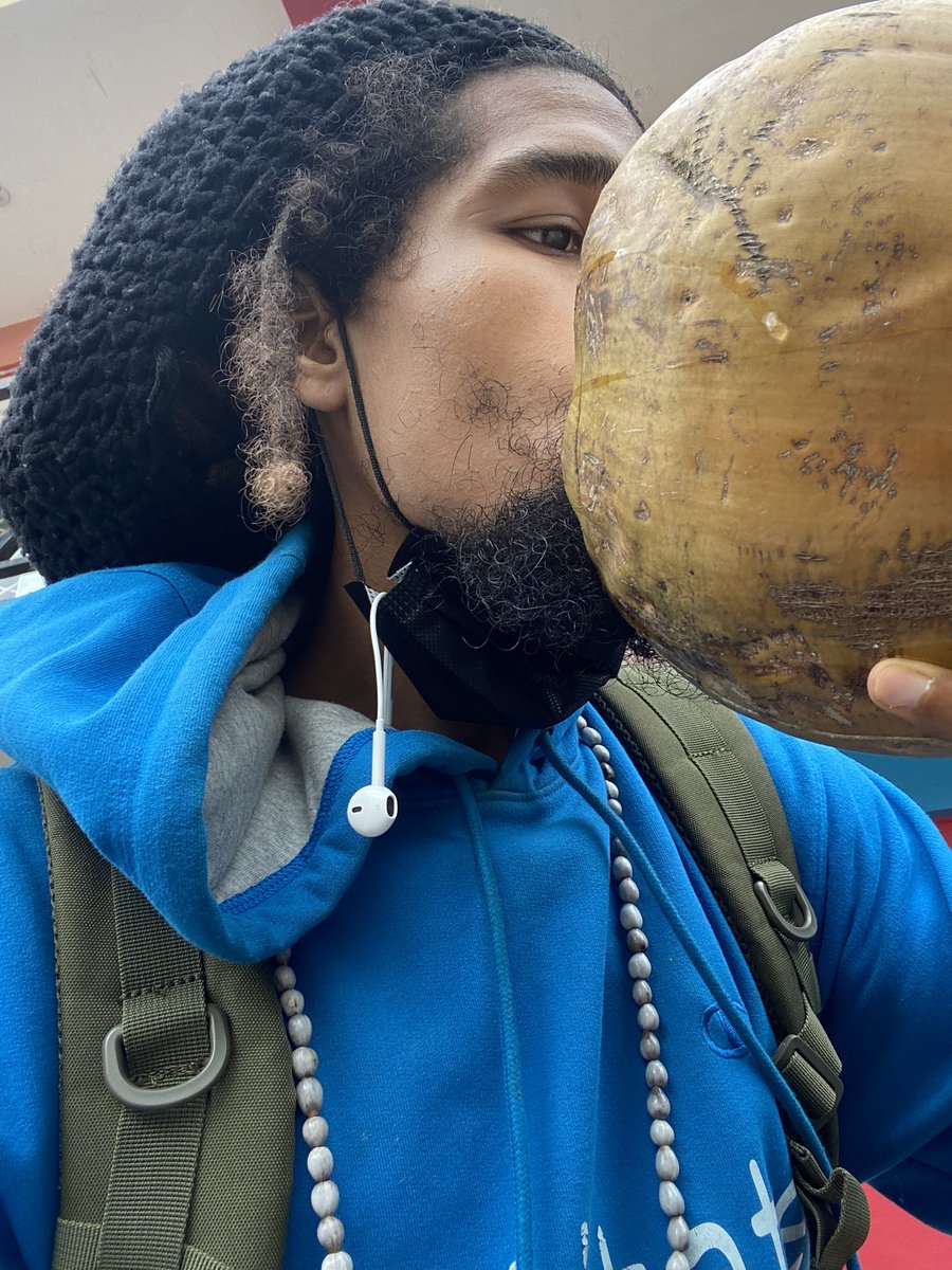 iamevaflow's tweet image. when I speak of More Life..
it isn’t simply about your age
or the year

it’s about feeling more &amp;amp; more Alive
while your here 

(sidenote: guess I was feeling so alive.. a wasp came to say Hi)