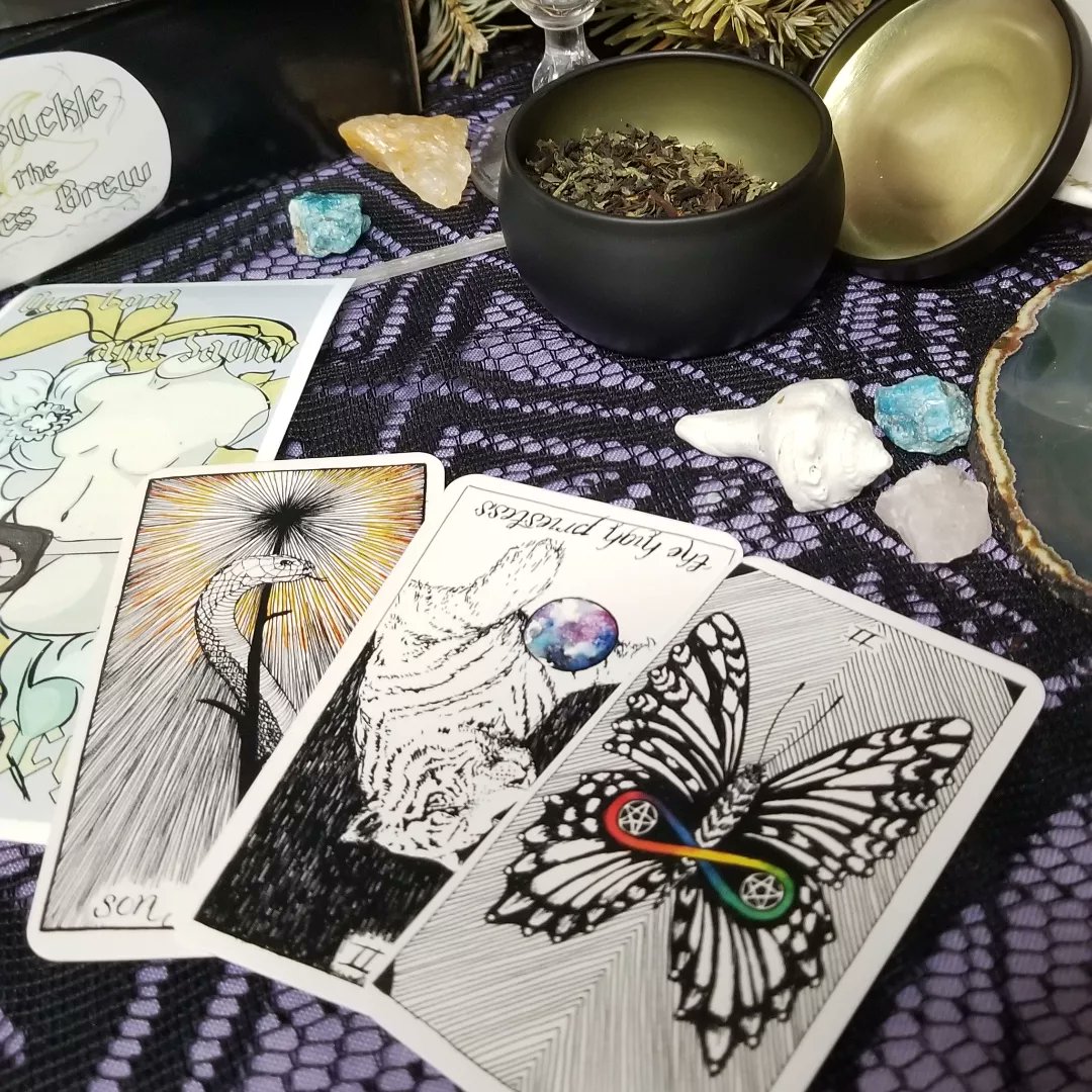HoneysuckleBrew's tweet photo. Just finished packing our orders for the week!! They're so pretty 🥰🥰🥰🥰 here's a peek with our tarot reading of the day ~ ° Cream https://t.co/hUkHJ28rn1