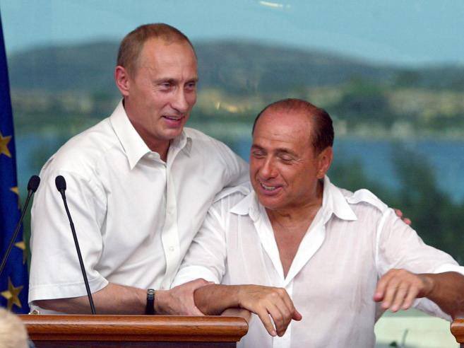 Elmosmoccurio's tweet photo. C’è solo un uomo che può tenere a bada Vladimir Putin: https://t.co/qpIwEsFdmM