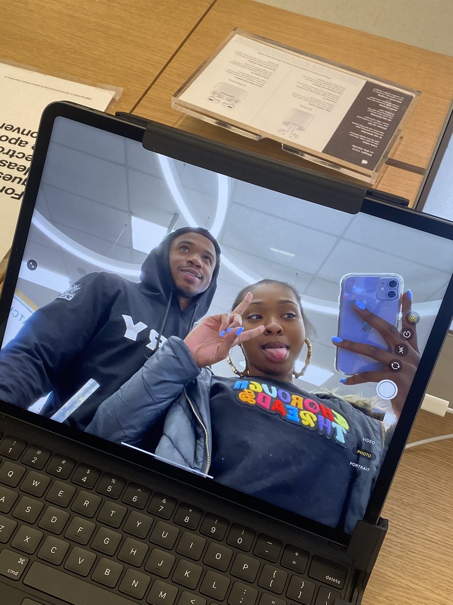 therealsmxcc's tweet photo. forever in my heart , i won’t forget about you….🤞🏾 #MYDAWG💔 https://t.co/QVeTguqZVK