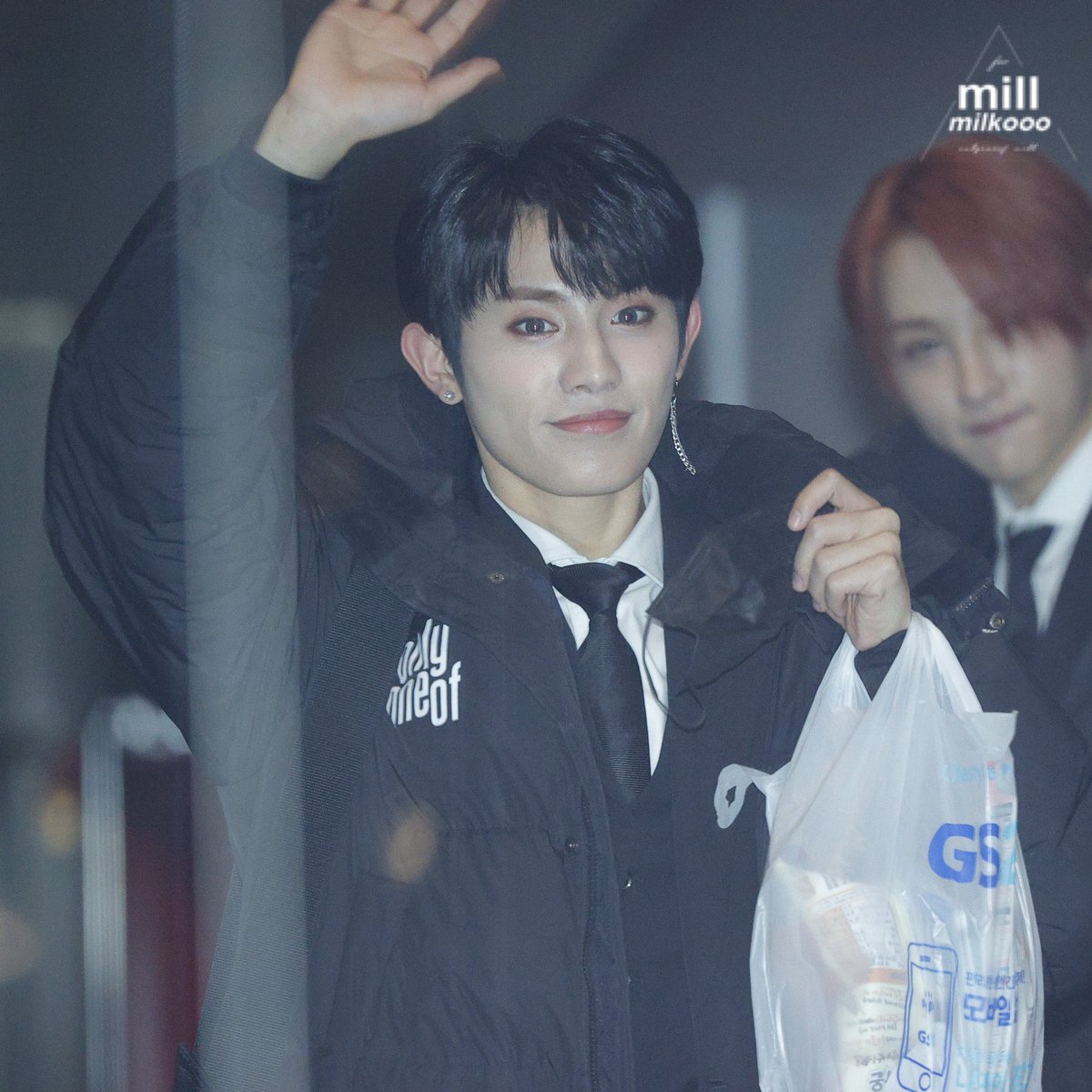 millmilkooo's tweet photo. 220210
Hi cutie 🥺
#onlyoneof #onlyoneofmill #mill #밀 #온리원오브 https://t.co/BUZFVvOGj0