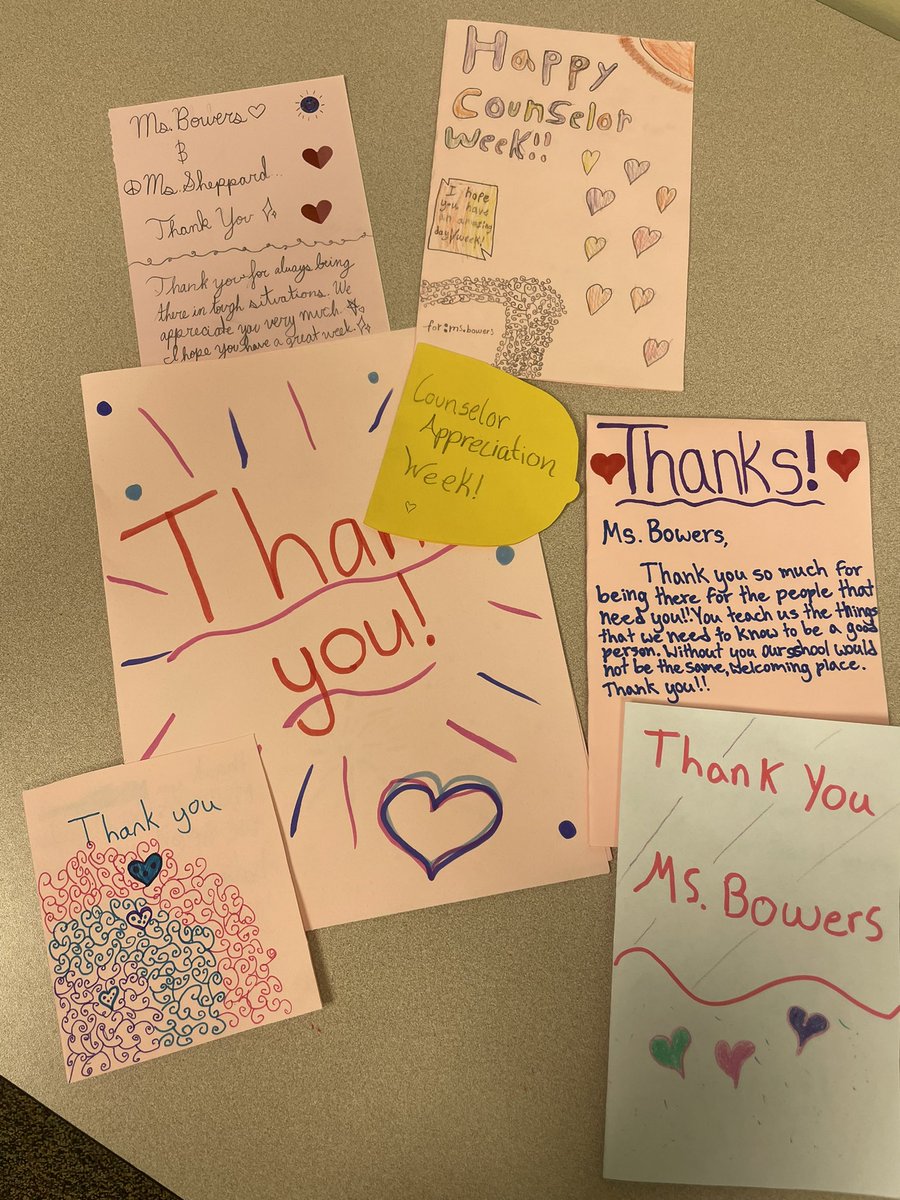 Counselor_MsB's tweet photo. Feeling the love from staff and students during #NSCW2022 ! My ❤️ is full! @TurnerCreekES https://t.co/c174PPcRzL