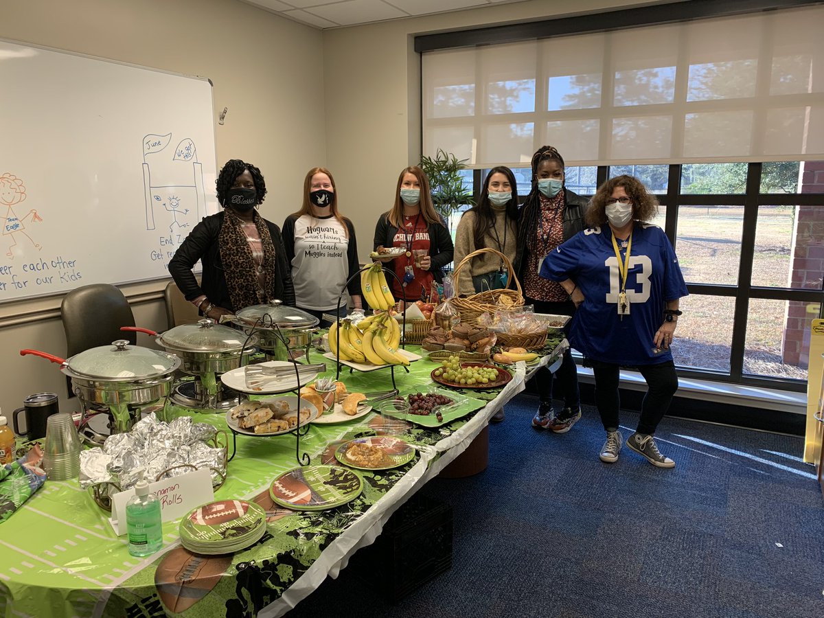 Jedallas12's tweet photo. Tailgating with our amazing staff this morning! I’m just loving who we are becoming!!! @E_B_Ellington @klaclark https://t.co/Cpf67iJSgQ