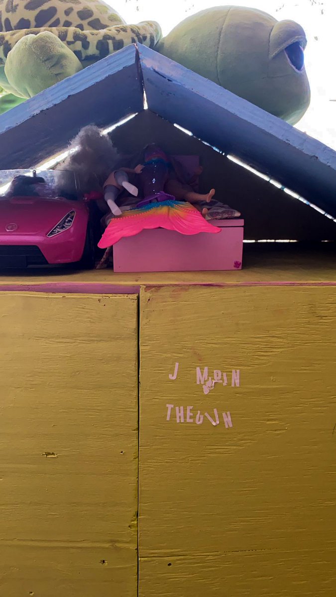 jumpinthegun_CG's tweet photo. After a long week, this new signage added to Alex's Funhouse is actually a pretty accurate logo to use for JTG 🤣

📸: JTG Copywriter &amp; Mama to Alexandra (6) @Skryfyster https://t.co/NlPibCwOS4