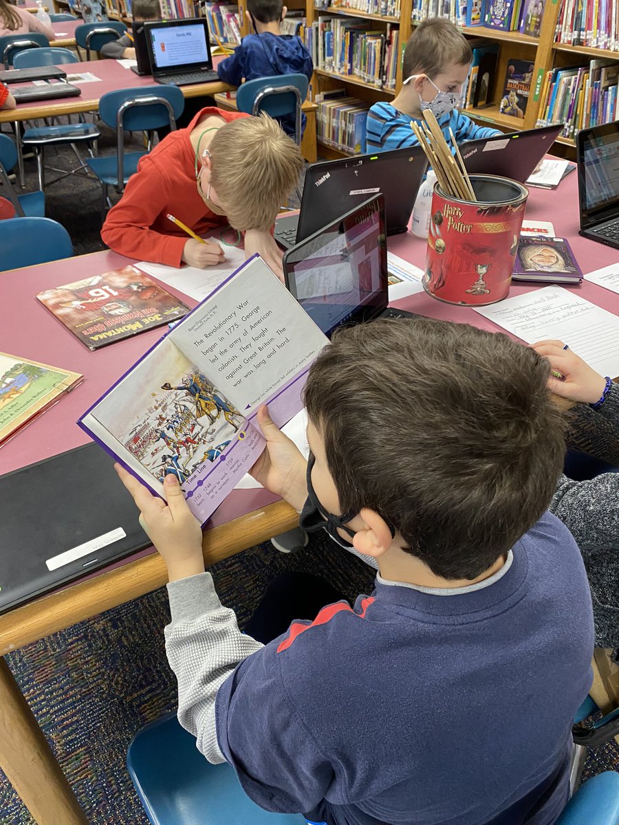 EggertLibrary's tweet photo. 3rd grade biography research is underway in the library! Can’t wait to see the final products 😍 https://t.co/qlfYpOAfo1