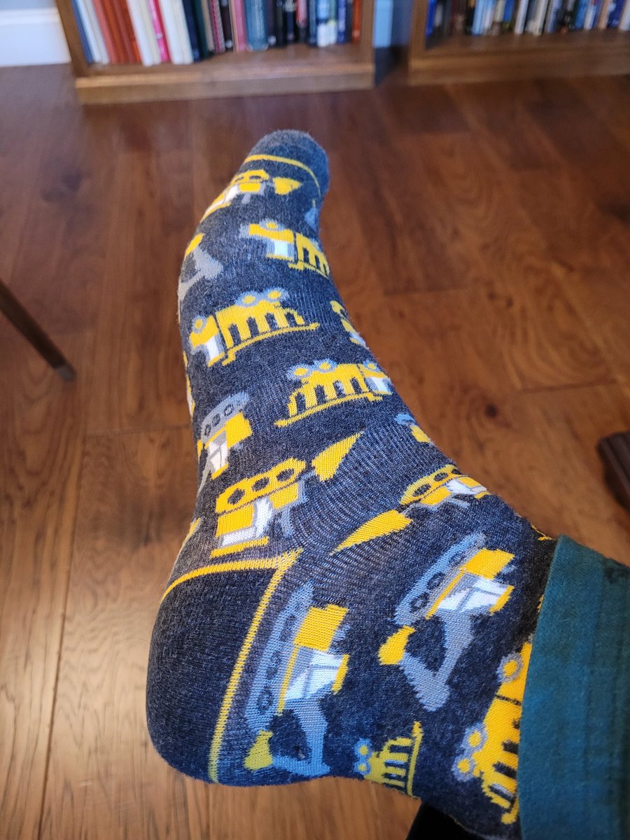 allenmadding's tweet photo. #showmeyoursocks #socksoftheday @JohnDeere #excavator #dumptruck #bulldozer https://t.co/m98lZySWL0