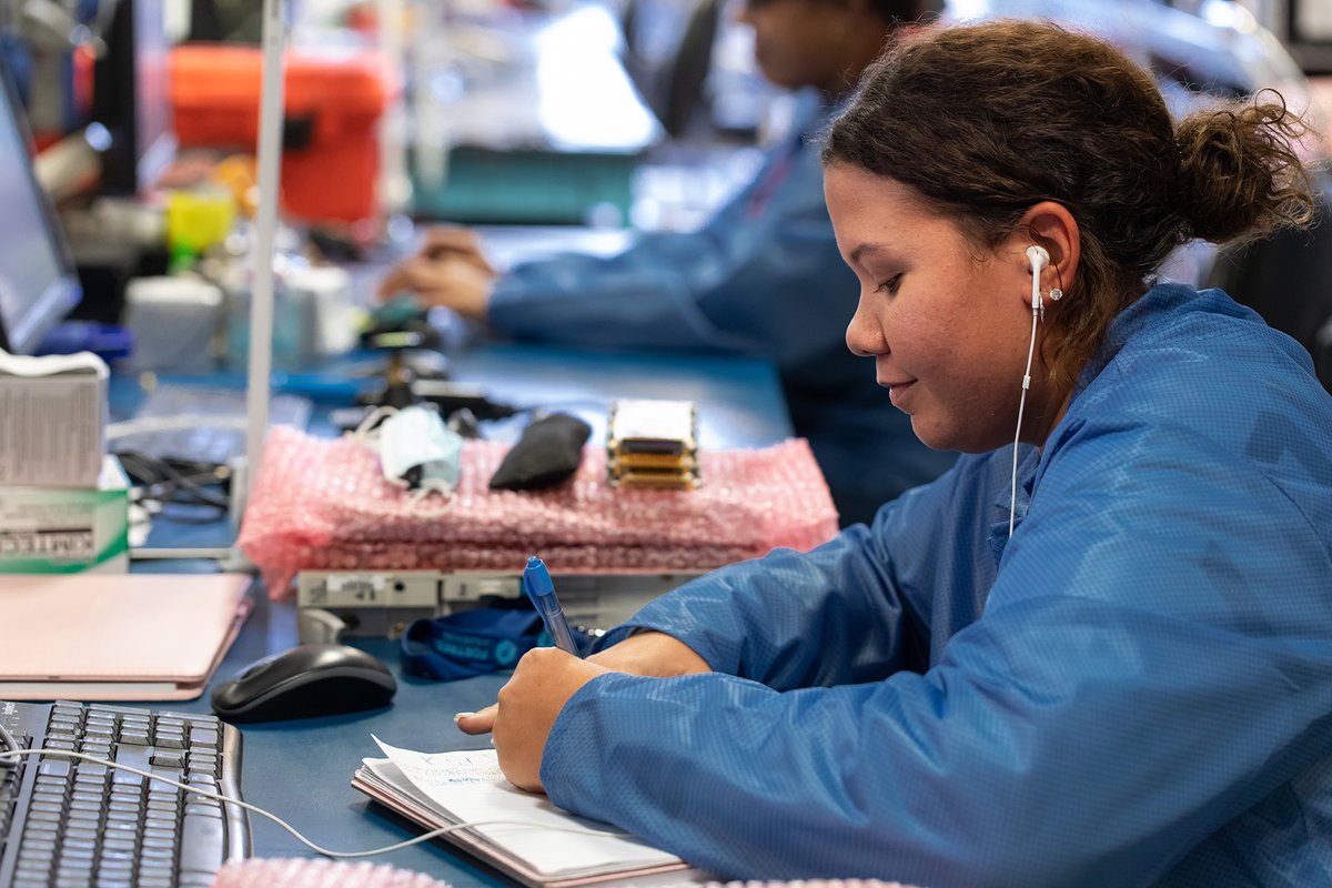 fortsol's tweet photo. Today we celebrate International Day of Women & Girls in Science 🔭🔬 ⚗️
Our team includes dedicated, brillant, and innovative women who help push Fortress to the forefront of the digital space. Thank you for being a part of our Fortress team.
#WomenInScience #fortress #fortsol https://t.co/Jxv595enq9