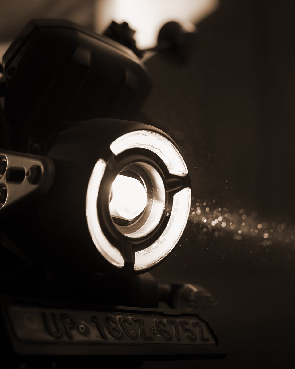 heykarann's tweet photo. Gn😴, 
Can you Guess the bike? 
#NFTCommunity #NFTs #NFT #nftphotography https://t.co/iwtQmoaXjg
