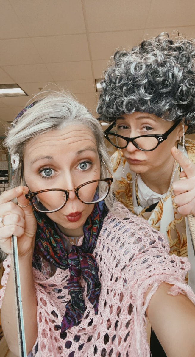MeganPeschke's tweet photo. Happy 100th day from my sweet old souls! https://t.co/1mTxULOu35
