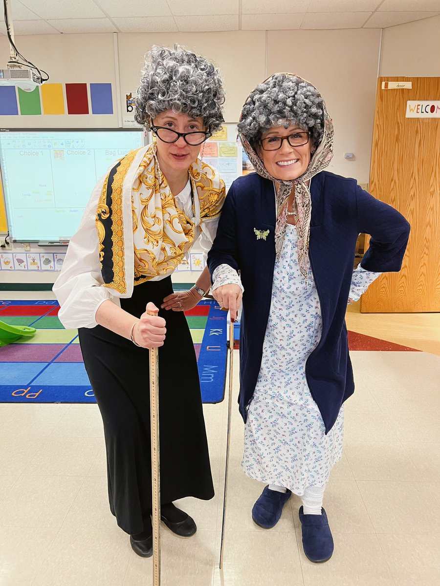 MeganPeschke's tweet photo. Happy 100th day from my sweet old souls! https://t.co/1mTxULOu35