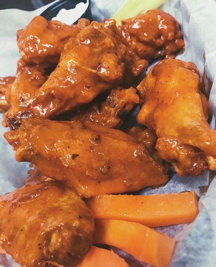 BootleggersTroy's tweet photo. Carpe diem with our flavorful, saucy wings🤤😋
.
🍽️Open for Indoor Dining
🚗Delivery available on #GrubHub
.
#BootleggersOnBroadway #Bootleggers #TroyNY #TroyEats #NYBeer #NYFoodie #Foodie https://t.co/HFChzZCeej