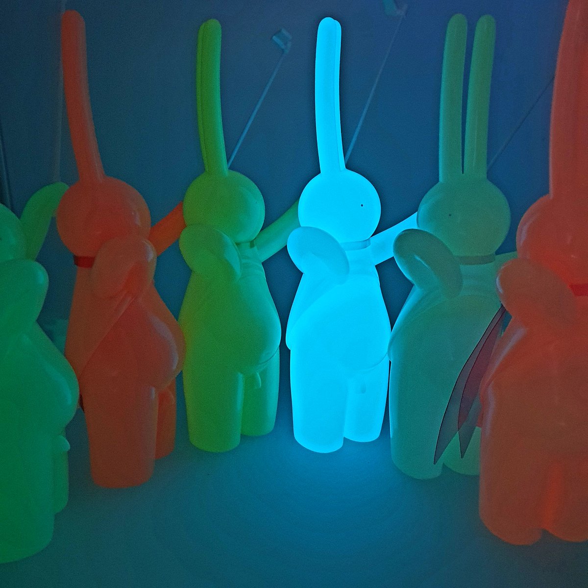artoyz's tweet photo. Les Daily Flasher de @mrclementXlapin sont enfin là. Disponible en bleu, vert, rose, orange et jaune, vous pouvez profiter d'une version blanche exclusive pour l'achat du set complet.

https://t.co/ERgkvA5CYG

#mrclement #art #toys #artoyz https://t.co/6DEh6HDl6U