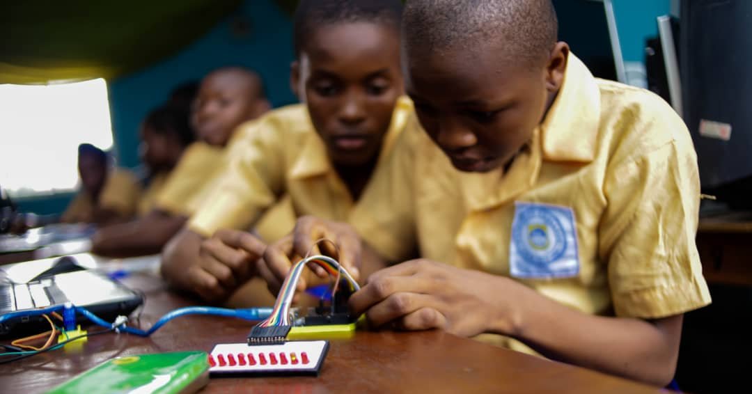 themakemaker's tweet photo. “We can't get the future we wanted if we fail to take advantage of the STEM education, we must open students all over the world to it, in order for us to get the future we can all be proud of.”
#MakeMaker  #WomeninScienceDay  #WomenInSTEM  #womenintech #GirlsInSTEM #Science https://t.co/AL1EsEWXWI