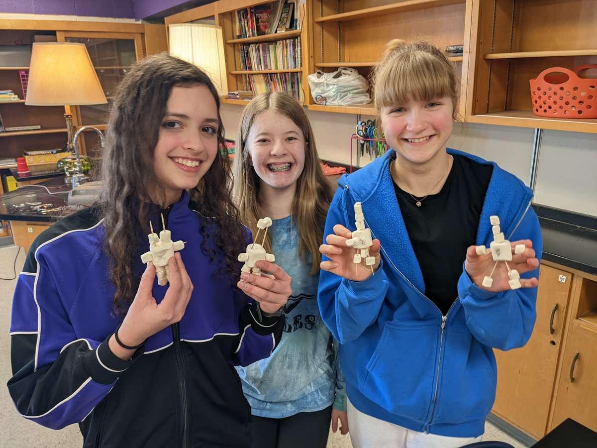 BCMSBison's tweet photo. To help their students practice adding high levels of details, 8th grade science teachers asked their students create "Marshmallow Martians". 1st they wrote step by step directions for how to create it. Then they hid the original &amp; had a classmate try to recreate their martian. https://t.co/onsRw40Z5o