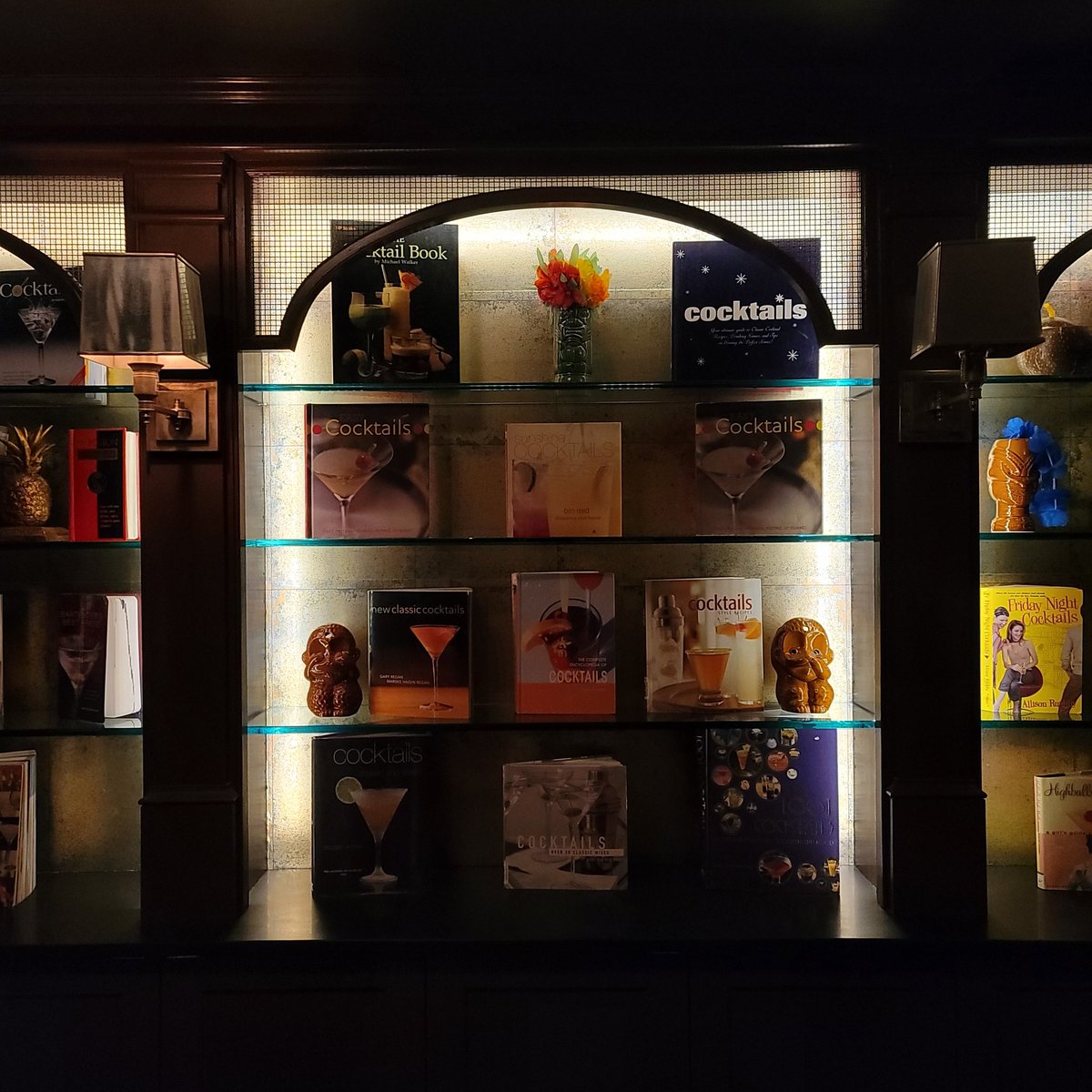 Happy Friday!
Join us for heavy reading &amp; light drinking.
Strike that. Reverse it.
🍸📚🍹

Friday hours: 5pm-2am