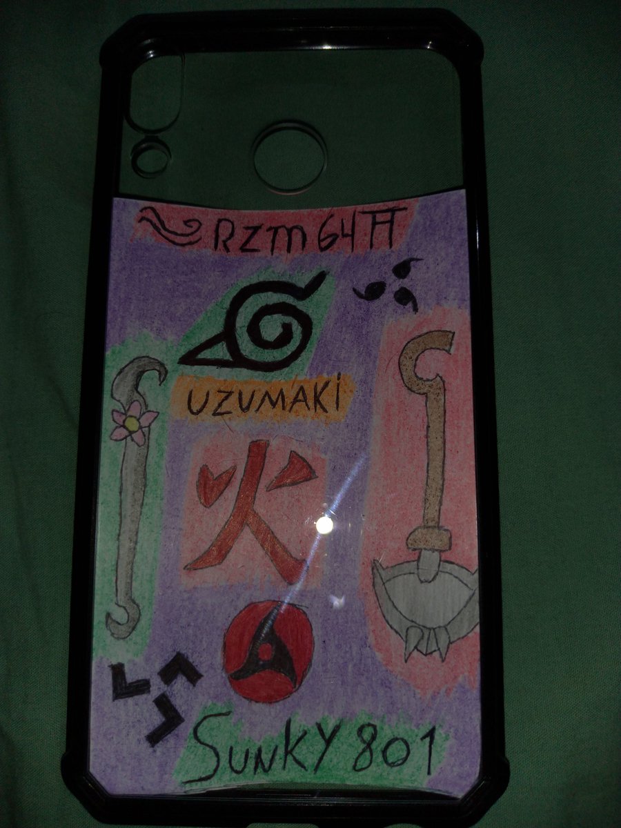 Sunky_8011's tweet photo. Fiz card pra minha capinha já que transparente, e eu acho feio só ver traseira do meu Cell eu não tenho dom artístico mas tá aí, e tbm material que eu usei todos lápis que eu roube em todos meu anos na escola e um lápis de cor merda cor que governo da #art #tocansado https://t.co/lffGpERqsY