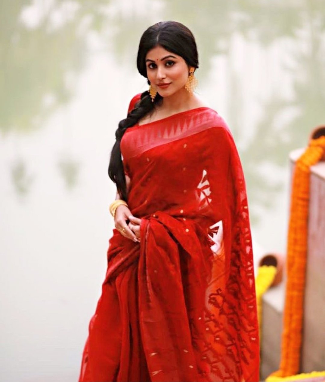 Madhurima Basak 🦋 on X: "তুমি তৈরি থেকো এবার আমি এসে যাবো, যে কোনো দিন, যে  কোনো জুঁই ঝরার আগে ..... . . . . . #anjali #oldpic #saree #bonglook #model  #MadhurimaBasak https://t.co/gUvOpkPdxA" / X