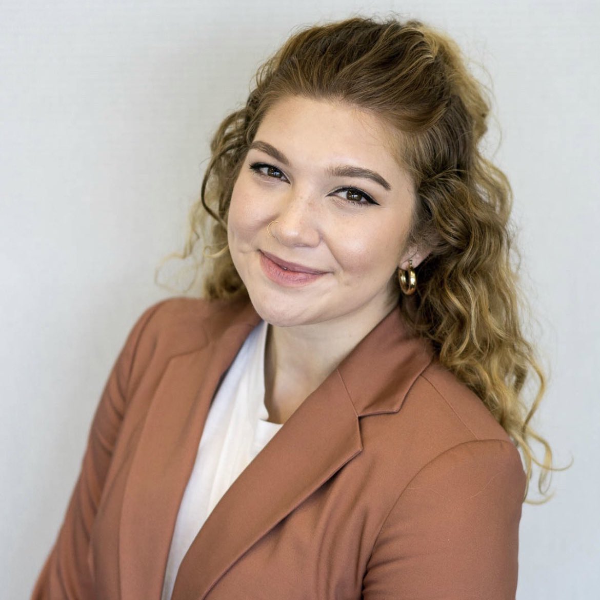 ZebrafishRock's tweet image. Our #SpotlightZebrafish this week is on Hannah Moran (@hannah_moran), who is a PhD candidate w/ @chrmosimann @CUAnschutz. Her research focuses on how the mesothelium around the heart (called the pericardium) develops in conjunction w/ the heart. For more ➡️pubmed.ncbi.nlm.nih.gov/33918756/