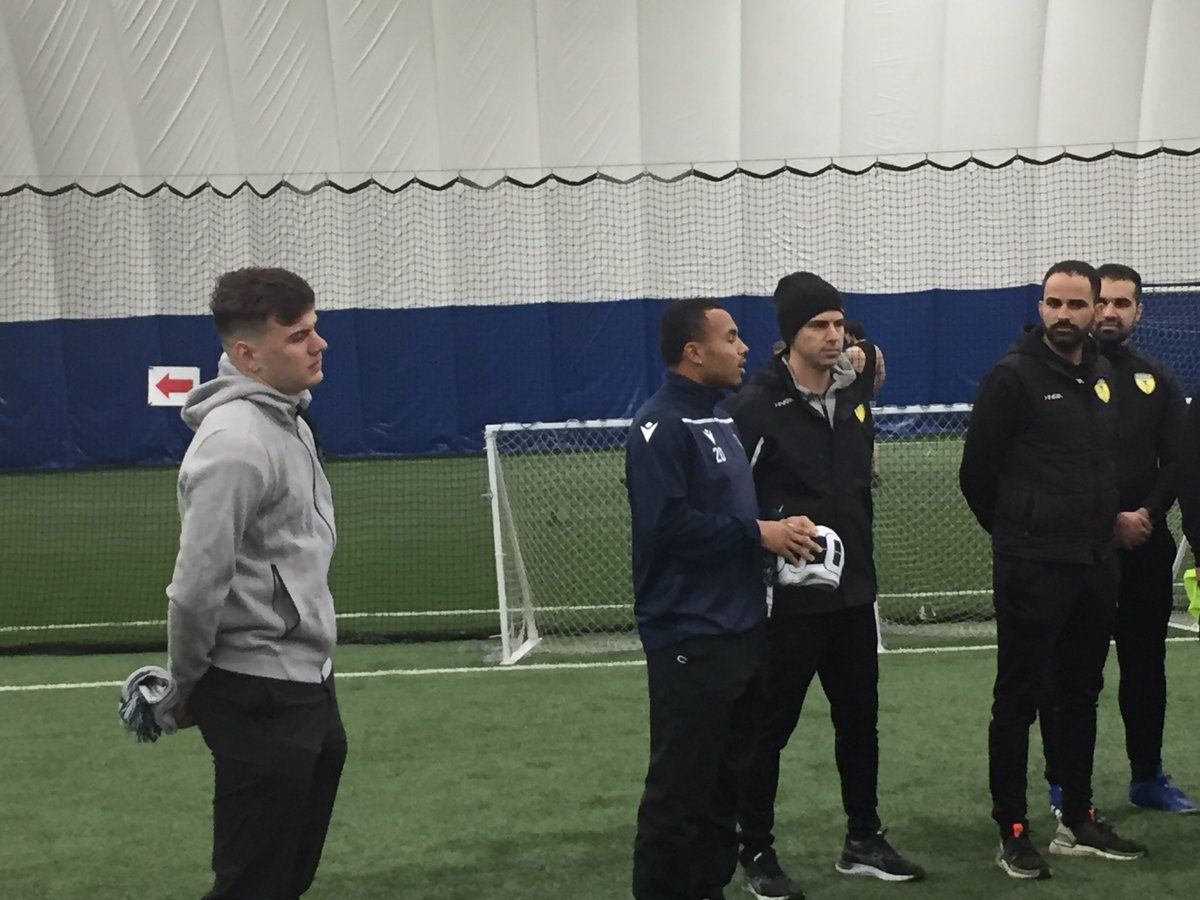 4totera's tweet photo. It was great to watch the up and coming new stars in training last nite thanks to @CoachCiampa @davedip9 @aysc64 for having us out our guys @maxthegod20 @CdricToussaint2 really enjoy it continued success https://t.co/XuW1WbW9ul
