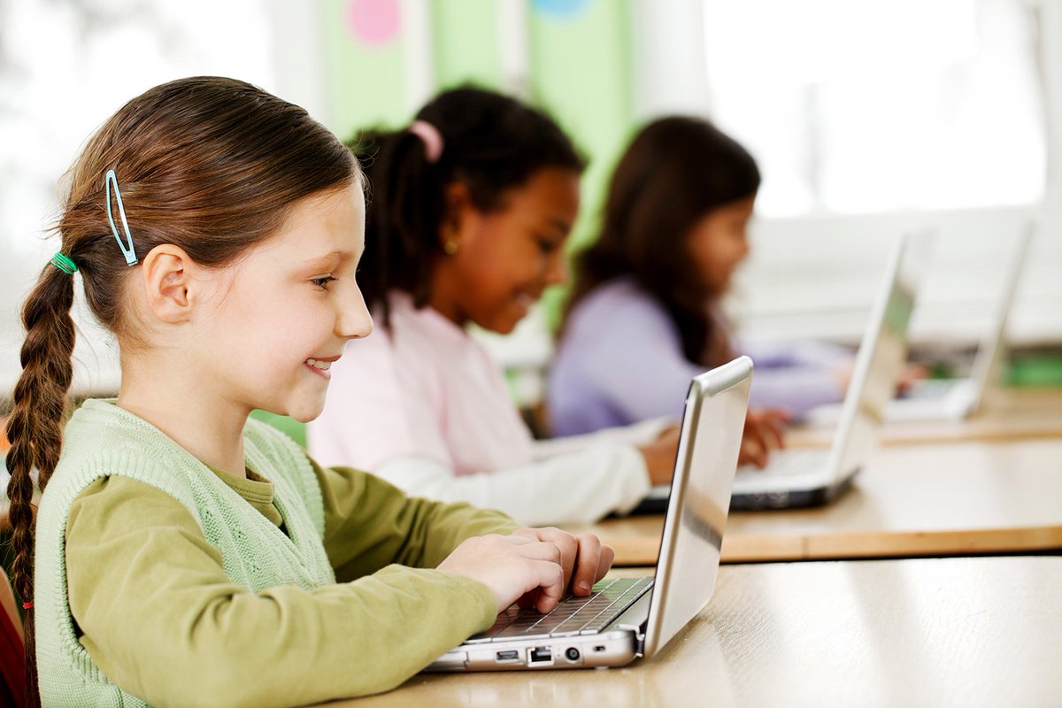 Bluum_EdTech's tweet photo. Did you know? Last year, over 63 million tons of electronic waste was produced, outweighing the Great Wall of China! With the Bluum Buyback Program, you can help cut back on e-waste and promote responsible recycling while upgrading your school's devices: https://t.co/FfvmmsXJxR https://t.co/w3fNIQdFbS