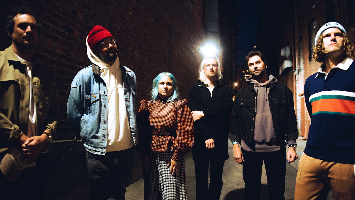 The Head and The Heart are back with “Virginia (Wind in the Night),” the second single from their upcoming album cos.lv/KKmK50HT0I2 <a href="/headandtheheart/">The Head & The Heart</a>