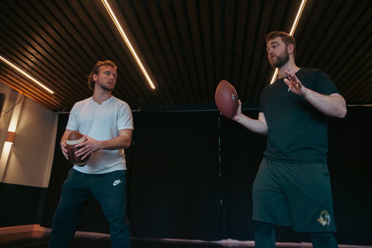 adiam____'s tweet image. MORENO @theatre503 

#moreno #theatre503 #theatre #actor #theater #broadway #art #nfl #teatro  #acting #503moreno🏈📣 #football #mexico #playwriting #broadway #movment #performance #drama #stage #theatrelife #actorslife #artist #love #actors  #photography  #theatrekid #movies